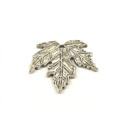Maple leaf pendant antique silver 27x26mm